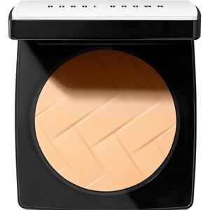 Bobbi Brown Vitamin Enriched Pressed Powder-Neutral